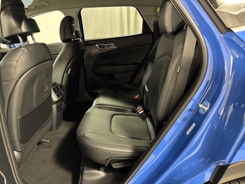 New 2026 Kia Sportage EX image 5