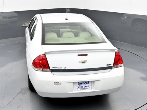 Used 2010 Chevrolet Impala LT w/ Luxury Edition Package image 24