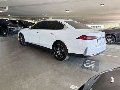 Certified 2024 BMW i5 eDrive40i w/ M Sport Package image 3