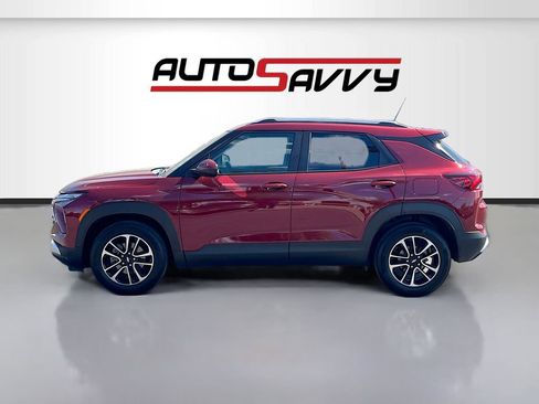 Used 2024 Chevrolet TrailBlazer LT w/ LT Cold Weather Package FWD image 4