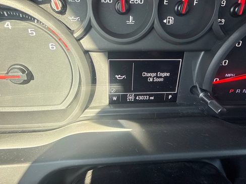 Used 2025 Chevrolet Silverado 3500 W/T AWD/4WD image 15