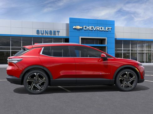 New 2026 Chevrolet Equinox EV LT w/ Convenience Package II image 5