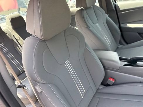 Used 2024 Hyundai Elantra SEL FWD image 24