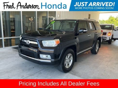 Used 2013 Toyota 4Runner SR5 w/ Convenience Pkg AWD/4WD image 1
