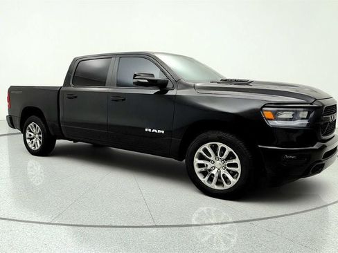 Used 2023 RAM 1500 Laramie AWD/4WD image 3
