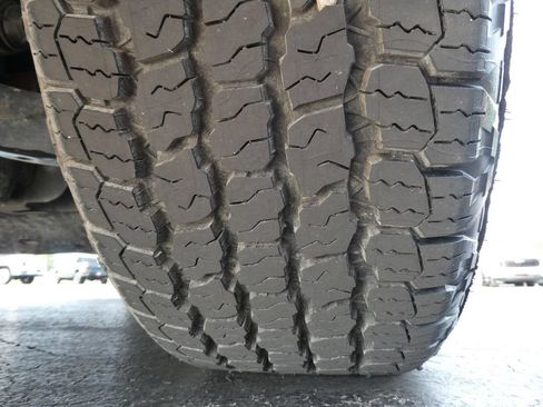 Used 2020 Ford Expedition XLT w/ Equipment Group 202A AWD/4WD image 13