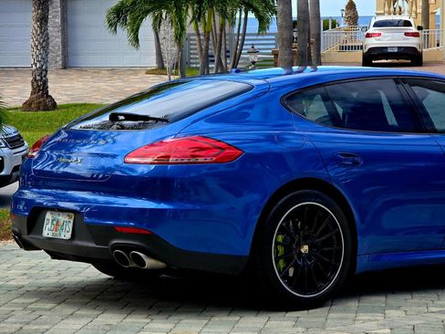 Used 2015 Porsche Panamera S image 7