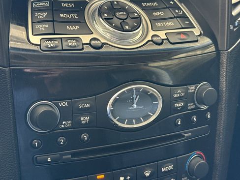 Used 2011 INFINITI FX35 AWD 4dr w/ Premium Pkg image 17