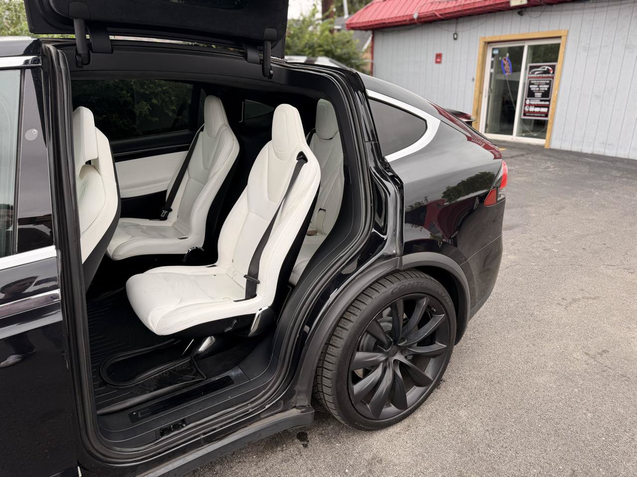 Used 2017 Tesla Model X 75D AWD/4WD image 31