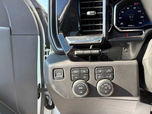 Used 2024 Chevrolet Silverado 3500 High Country w/ Technology Package AWD/4WD image 16
