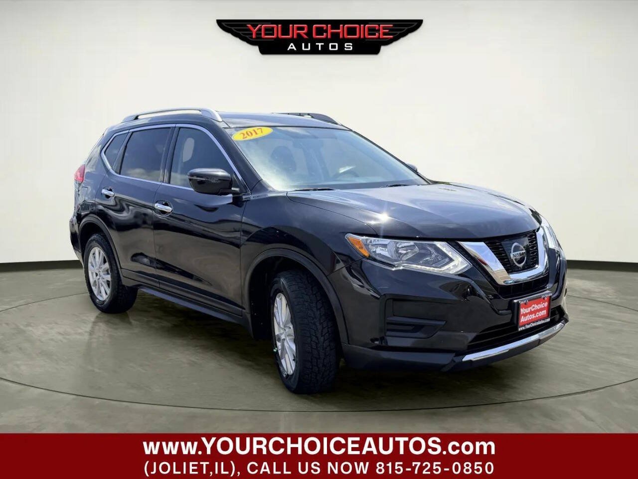 Used 2017 Nissan Rogue SV AWD/4WD image 10