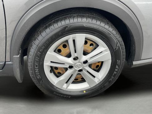 Used 2023 Nissan Kicks S image 10