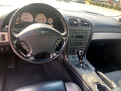 Used 2004 Ford Thunderbird image 20