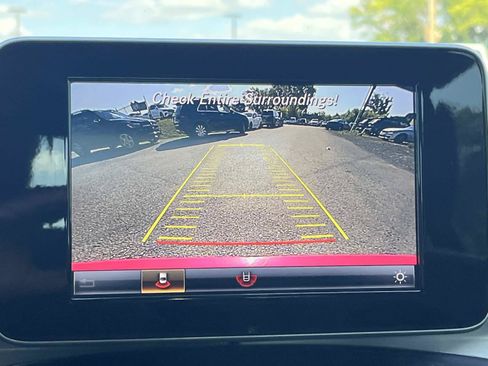 Used 2018 Mercedes-Benz C 300 4MATIC Sedan image 36