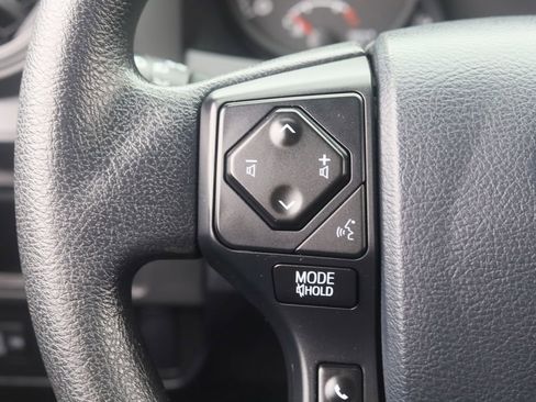 Used 2017 Toyota Tacoma SR RWD image 15