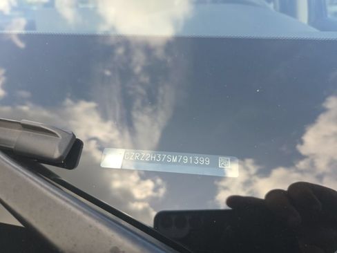 Used 2025 Honda HR-V LX image 5