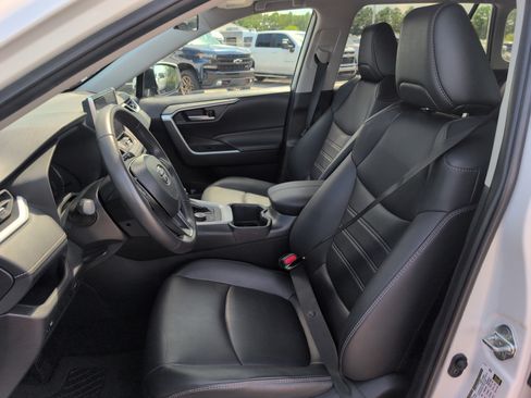 Used 2025 Toyota RAV4 XLE Premium AWD/4WD image 14