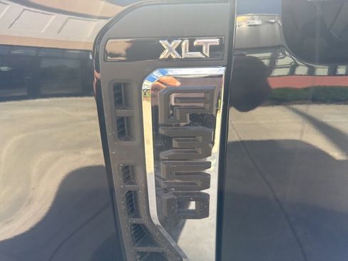 New 2025 Ford F350 XLT w/ FX4 Off-Road Package image 14