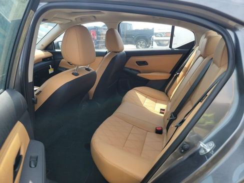 Used 2025 Nissan Sentra SV w/ SV Premium Package FWD image 3