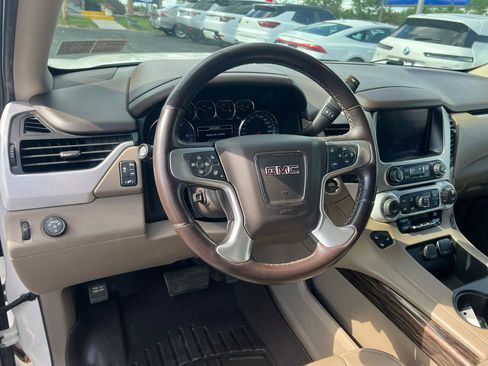 Used 2019 GMC Yukon XL SLT w/ Open Road Package RWD image 12