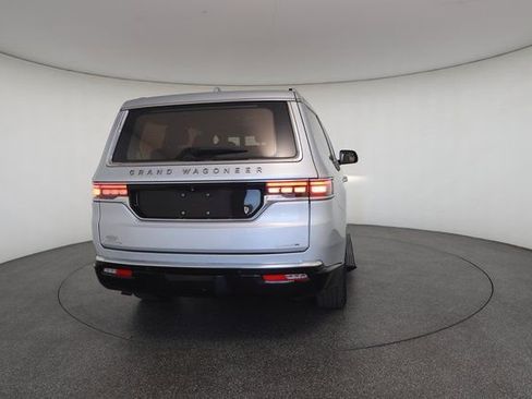 Used 2023 Jeep Grand Wagoneer Series III image 15