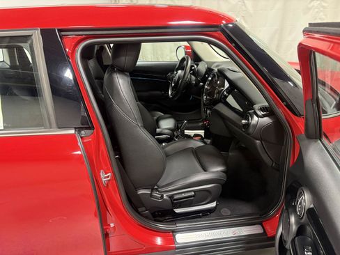 Used 2024 MINI Cooper S FWD image 8