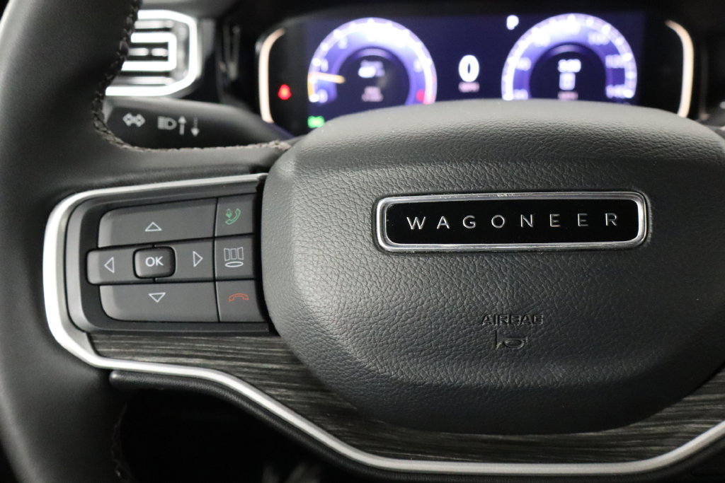 Used 2023 Jeep Wagoneer Series III w/ Convenience Group I AWD/4WD image 8