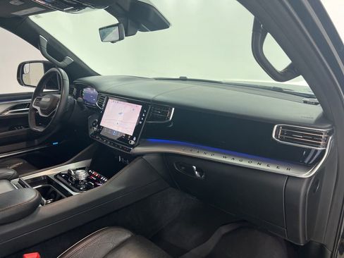 Used 2023 Jeep Grand Wagoneer Series III image 28