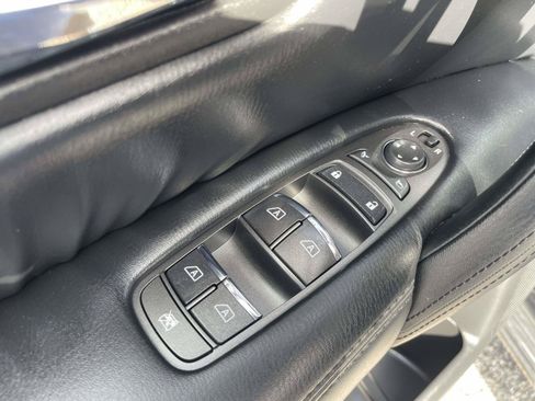 Used 2024 Nissan Armada SV AWD/4WD image 12