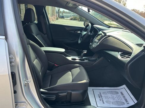 Used 2021 Chevrolet Malibu LT image 13