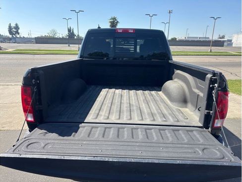 Used 2022 RAM 1500 Classic SLT w/ Electronics Group AWD/4WD image 9