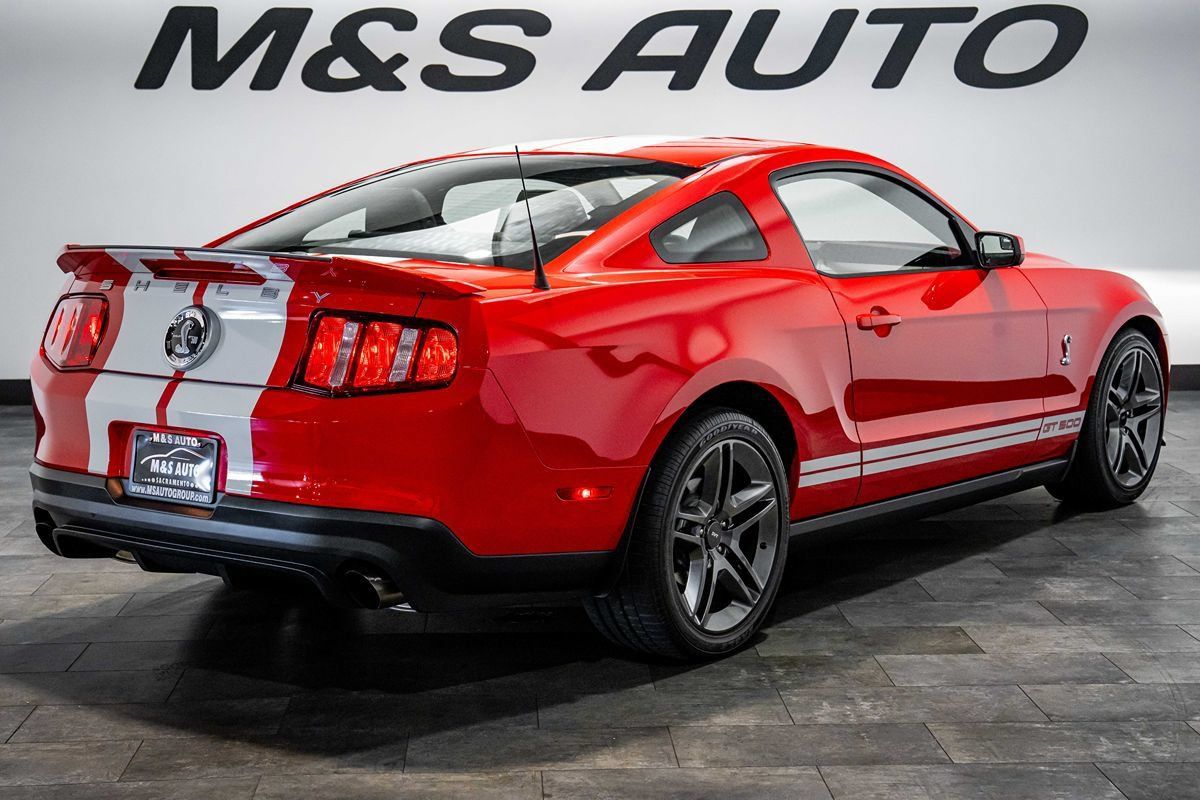 Used 2012 Ford Mustang Shelby GT500 RWD image 5