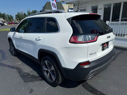 Used 2019 Jeep Cherokee Limited image 9