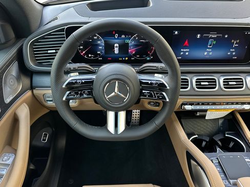 New 2026 Mercedes-Benz GLS 580 4MATIC image 13