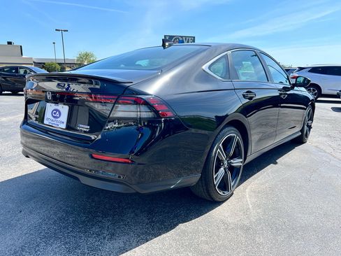 Used 2023 Honda Accord Sport image 7