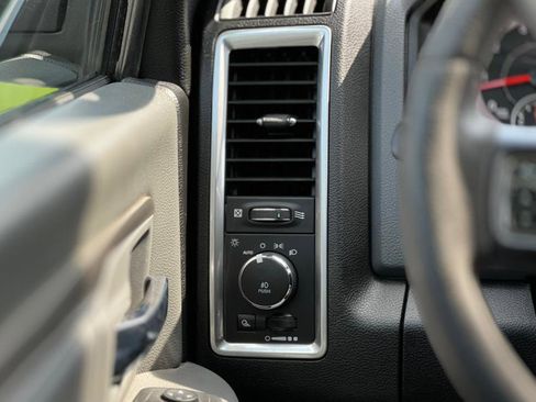 Used 2019 RAM 1500 Classic Warlock image 12