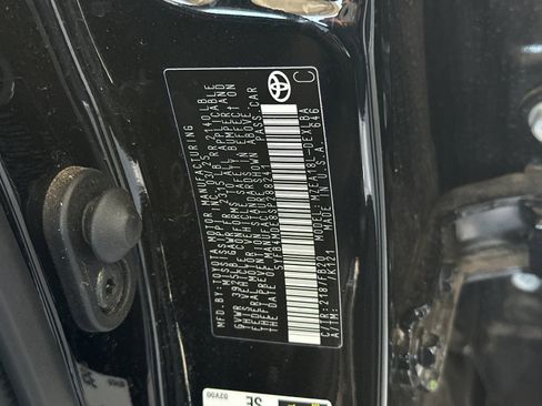 Used 2025 Toyota Corolla LE image 26