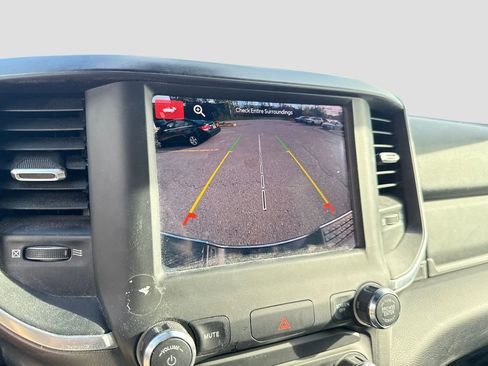 Used 2024 RAM 2500 Big Horn AWD/4WD image 19