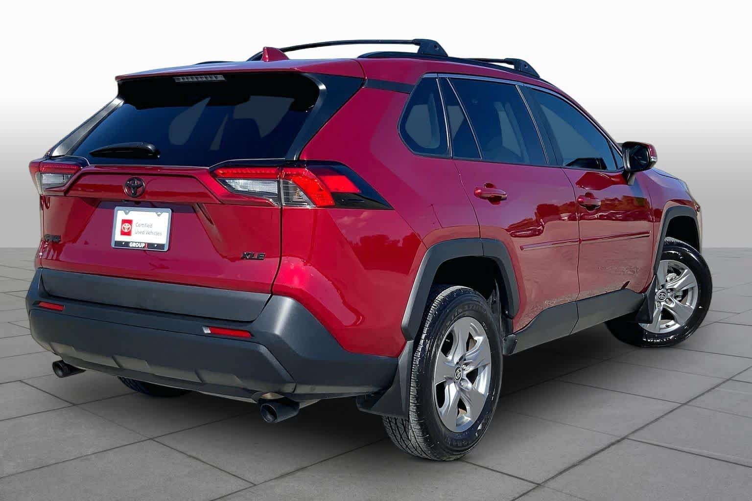 Used 2024 Toyota RAV4 XLE FWD image 13