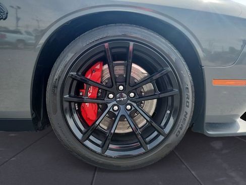 Used 2023 Dodge Challenger SRT Hellcat RWD image 9