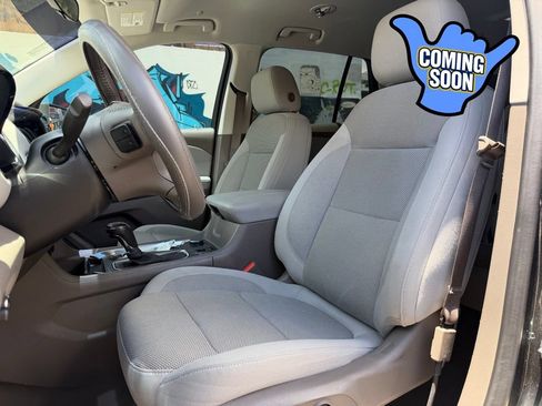Used 2020 Chevrolet Traverse LT FWD image 7