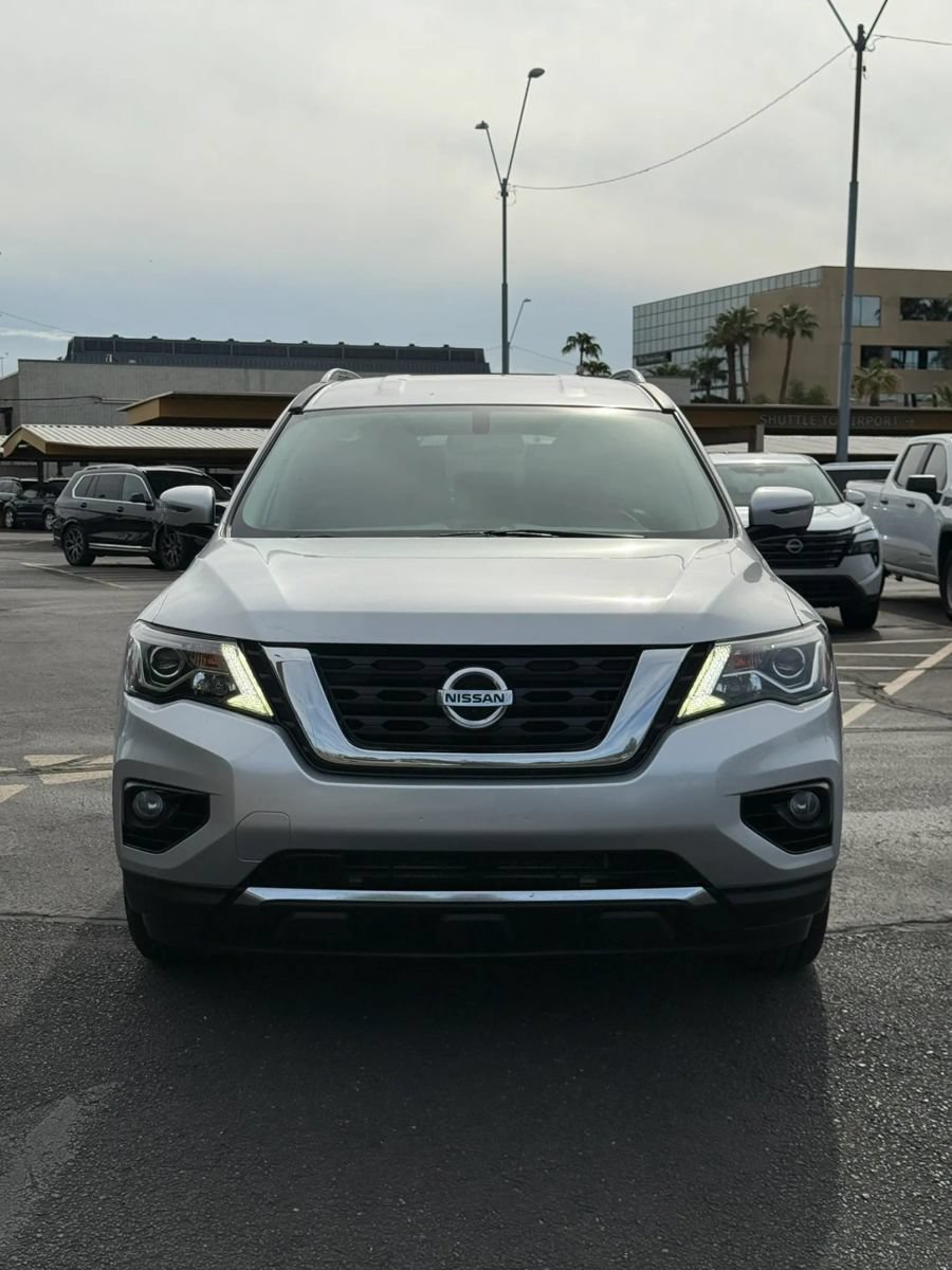Used 2019 Nissan Pathfinder SL AWD/4WD image 2