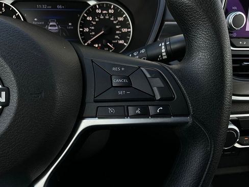 Used 2025 Nissan Altima 2.5 SV image 33