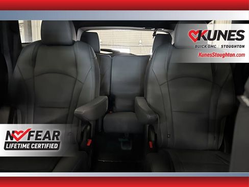 Used 2024 Buick Enclave Essence image 33