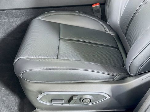 New 2026 Jeep Grand Wagoneer L Limited AWD/4WD image 20