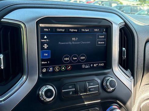 Used 2022 GMC Sierra 1500 SLT w/ SLT Premium Plus Package AWD/4WD image 16