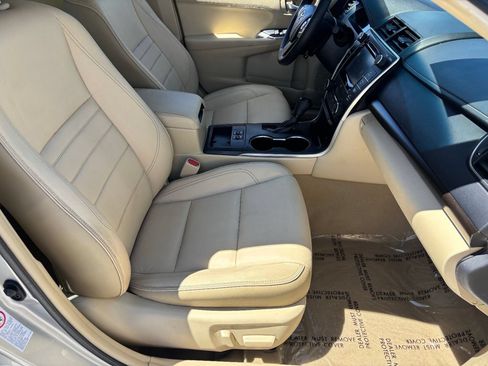Used 2015 Toyota Camry XLE FWD image 9