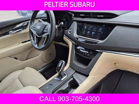Used 2019 Cadillac XT5 FWD image 13