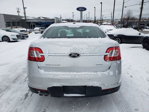 Used 2010 Ford Taurus SEL image 4