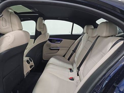 Used 2023 Mercedes-Benz C 300 4MATIC Sedan image 6